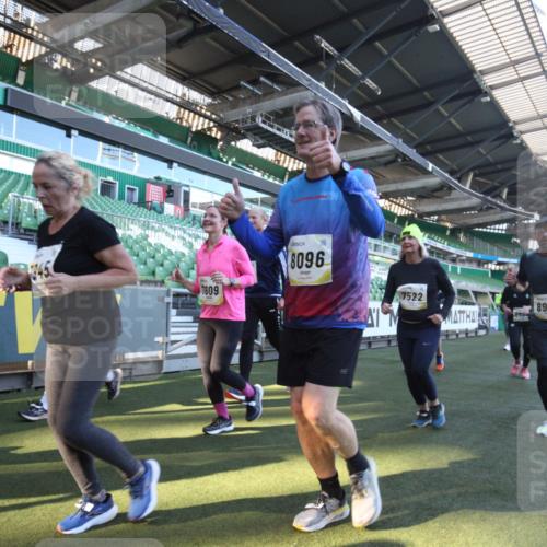 06.10.2024 - 19. swb-Marathon Bremen Yannick Fuchs http://msf.ph/oto/7365347 06.10.2024 10:36:13 Laufen im Stadion 7018, 7020, 7051, 7101, 7102, 7167, 7182, 7300, 7434, 7460, 7462, 7522, 7529, 7547, 7573, 7609, 7610, 7639, 7667, 7686, 7694, 7715, 7724, 7747, 7769, 7878, 7896, 7907, 7937, 7939, 7944, 7945, 7951, 7969, 7977, 8081, 8082, 8084, 8096, 8102, 8116, 8125, 8212, 8253, 8254, 8265, 8367, 8379, 8401, 8462, 8483, 8486, 8530, 8545, 8562, 8582, 8638, 8668, 8675, 8685, 8704, 8737, 8787, 8914, 8920, 8940, 8941, 9017, 9020, 9042, 9043, 9083, 9128 meine-sportfotos.de