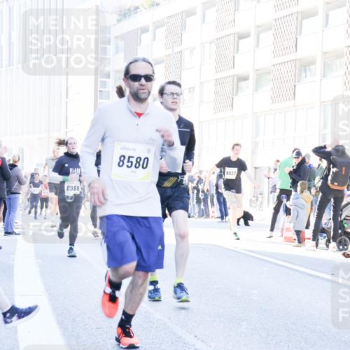 06.10.2024 - 19. swb-Marathon Bremen Matties Gatica Varas http://msf.ph/oto/7365365 06.10.2024 10:41:52 Laufen 9032, 9638, 8580, 8980, 9027 meine-sportfotos.de