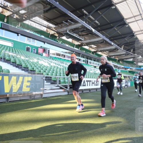 06.10.2024 - 19. swb-Marathon Bremen Yannick Fuchs http://msf.ph/oto/7365367 06.10.2024 10:36:14 Laufen im Stadion 7018, 7020, 7051, 7101, 7102, 7167, 7182, 7300, 7434, 7460, 7462, 7522, 7529, 7547, 7573, 7609, 7610, 7639, 7667, 7686, 7694, 7715, 7724, 7747, 7748, 7769, 7878, 7896, 7907, 7937, 7939, 7944, 7945, 7951, 7969, 7977, 8081, 8082, 8084, 8096, 8102, 8116, 8125, 8212, 8253, 8254, 8265, 8367, 8379, 8401, 8462, 8483, 8486, 8530, 8545, 8562, 8582, 8638, 8668, 8675, 8685, 8704, 8737, 8787, 8914, 8920, 8940, 8941, 9017, 9020, 9042, 9043, 9083, 9128 meine-sportfotos.de