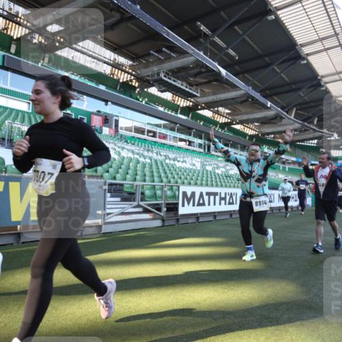 06.10.2024 - 19. swb-Marathon Bremen Yannick Fuchs http://msf.ph/oto/7365387 06.10.2024 10:36:18 Laufen im Stadion 7018, 7020, 7051, 7101, 7102, 7167, 7182, 7300, 7434, 7460, 7522, 7529, 7547, 7573, 7609, 7610, 7639, 7667, 7686, 7708, 7709, 7715, 7724, 7747, 7748, 7769, 7896, 7907, 7937, 7939, 7944, 7945, 7951, 7969, 8081, 8082, 8084, 8096, 8102, 8116, 8125, 8212, 8253, 8254, 8367, 8379, 8401, 8462, 8483, 8486, 8530, 8545, 8668, 8675, 8685, 8704, 8737, 8914, 8920, 8941, 8977, 8978, 9017, 9020, 9042, 9043, 9083 meine-sportfotos.de