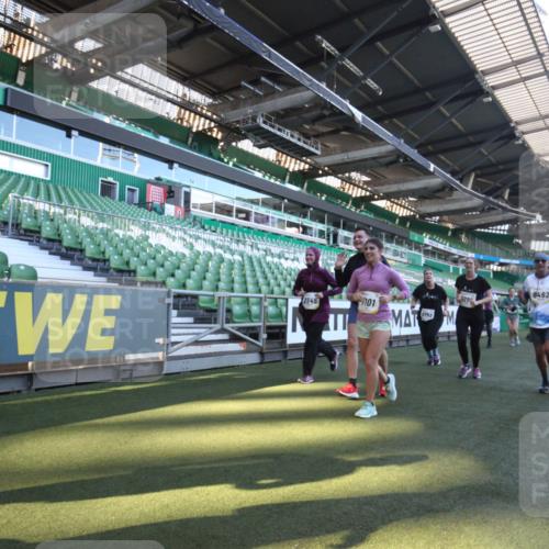 06.10.2024 - 19. swb-Marathon Bremen Yannick Fuchs http://msf.ph/oto/7365469 06.10.2024 10:36:25 Laufen im Stadion 7051, 7101, 7102, 7152, 7167, 7300, 7326, 7434, 7522, 7529, 7547, 7573, 7609, 7610, 7639, 7667, 7708, 7709, 7715, 7747, 7748, 7769, 7792, 7896, 7907, 7939, 7944, 7945, 7951, 8078, 8081, 8082, 8083, 8084, 8096, 8102, 8116, 8125, 8212, 8253, 8254, 8367, 8379, 8401, 8438, 8462, 8483, 8486, 8530, 8545, 8613, 8621, 8685, 8737, 8751, 8914, 8920, 8941, 8977, 8978, 9020, 9022, 9024, 9042, 9043, 9083 meine-sportfotos.de