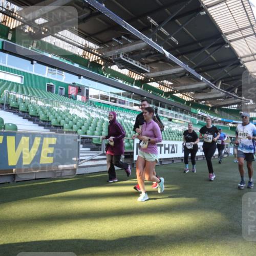 06.10.2024 - 19. swb-Marathon Bremen Yannick Fuchs http://msf.ph/oto/7365479 06.10.2024 10:36:26 Laufen im Stadion 7051, 7101, 7102, 7152, 7167, 7300, 7326, 7434, 7522, 7529, 7547, 7573, 7609, 7610, 7636, 7639, 7667, 7708, 7709, 7715, 7747, 7748, 7769, 7792, 7896, 7907, 7939, 7944, 7945, 7951, 8078, 8081, 8082, 8083, 8084, 8102, 8116, 8125, 8253, 8254, 8367, 8379, 8401, 8438, 8462, 8486, 8530, 8545, 8592, 8613, 8621, 8737, 8751, 8914, 8920, 8977, 8978, 9020, 9022, 9024, 9042, 9043, 9083 meine-sportfotos.de