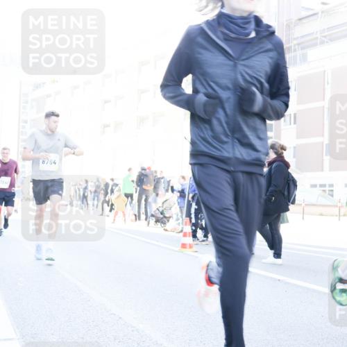 06.10.2024 - 19. swb-Marathon Bremen Matties Gatica Varas http://msf.ph/oto/7365485 06.10.2024 10:41:57 Laufen 79, 8 meine-sportfotos.de