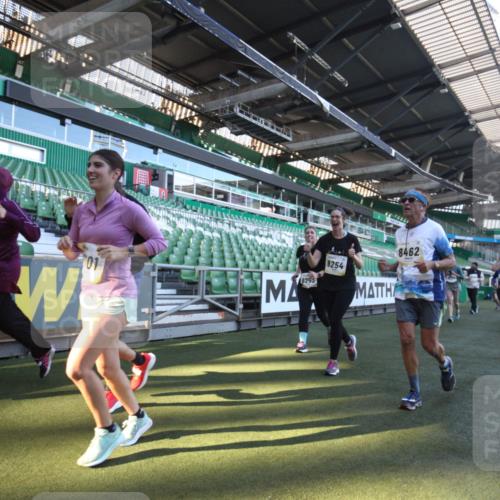 06.10.2024 - 19. swb-Marathon Bremen Yannick Fuchs http://msf.ph/oto/7365522 06.10.2024 10:36:27 Laufen im Stadion 7022, 7051, 7101, 7102, 7152, 7300, 7326, 7434, 7522, 7529, 7547, 7558, 7573, 7609, 7610, 7636, 7667, 7708, 7709, 7715, 7747, 7748, 7769, 7792, 7896, 7907, 7939, 7944, 7951, 8078, 8081, 8082, 8083, 8084, 8102, 8116, 8125, 8253, 8254, 8367, 8379, 8401, 8438, 8462, 8486, 8493, 8530, 8545, 8592, 8613, 8621, 8737, 8751, 8914, 8920, 8977, 8978, 9020, 9022, 9024, 9042, 9043, 9083 meine-sportfotos.de