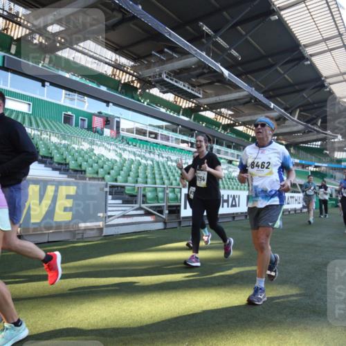 06.10.2024 - 19. swb-Marathon Bremen Yannick Fuchs http://msf.ph/oto/7365536 06.10.2024 10:36:27 Laufen im Stadion 7022, 7051, 7101, 7102, 7152, 7300, 7326, 7434, 7522, 7529, 7547, 7558, 7573, 7609, 7610, 7636, 7667, 7708, 7709, 7715, 7747, 7748, 7769, 7792, 7896, 7907, 7939, 7944, 7951, 8078, 8081, 8082, 8083, 8084, 8102, 8116, 8125, 8253, 8254, 8367, 8379, 8401, 8438, 8462, 8486, 8493, 8530, 8545, 8592, 8613, 8621, 8737, 8751, 8914, 8920, 8977, 8978, 9020, 9022, 9024, 9042, 9043, 9083 meine-sportfotos.de