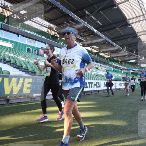 06.10.2024 - 19. swb-Marathon Bremen Yannick Fuchs http://msf.ph/oto/7365563 06.10.2024 10:36:28 Laufen im Stadion 7022, 7051, 7101, 7102, 7152, 7300, 7326, 7434, 7529, 7547, 7558, 7573, 7610, 7636, 7667, 7708, 7709, 7715, 7747, 7748, 7769, 7792, 7896, 7907, 7939, 7944, 7951, 8078, 8081, 8082, 8083, 8084, 8102, 8116, 8125, 8253, 8254, 8379, 8401, 8438, 8462, 8486, 8493, 8530, 8545, 8592, 8613, 8621, 8737, 8741, 8751, 8914, 8920, 8977, 8978, 9020, 9022, 9024, 9042, 9043, 9083 meine-sportfotos.de