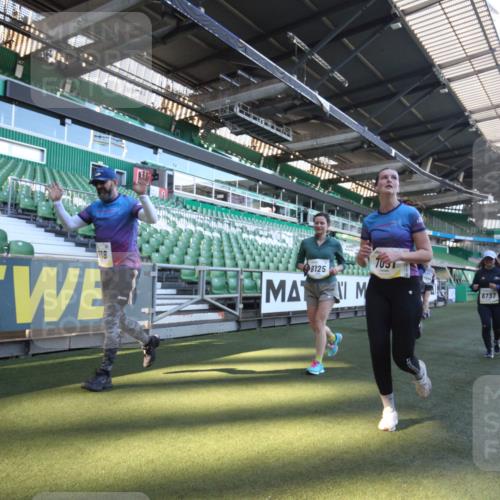 06.10.2024 - 19. swb-Marathon Bremen Yannick Fuchs http://msf.ph/oto/7365589 06.10.2024 10:36:30 Laufen im Stadion 7022, 7051, 7101, 7102, 7152, 7300, 7326, 7434, 7529, 7547, 7558, 7573, 7636, 7667, 7708, 7709, 7715, 7721, 7747, 7748, 7769, 7792, 7896, 7907, 7939, 7944, 7951, 8078, 8081, 8082, 8083, 8084, 8102, 8116, 8125, 8168, 8170, 8253, 8254, 8379, 8401, 8438, 8462, 8493, 8530, 8545, 8592, 8613, 8621, 8737, 8741, 8751, 8914, 8977, 8978, 9020, 9022, 9024, 9042, 9043, 9083 meine-sportfotos.de