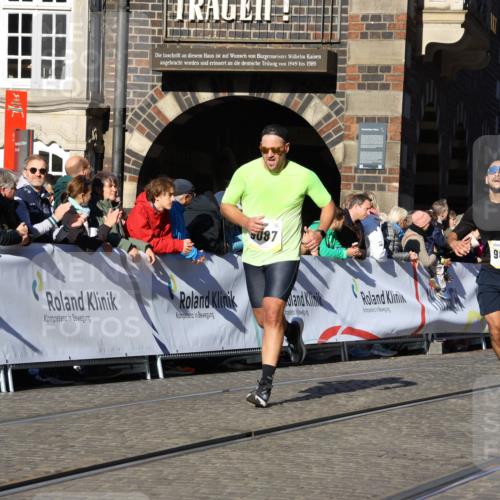 06.10.2024 - 19. swb-Marathon Bremen Strokosch-Dieckow http://msf.ph/oto/7365604 06.10.2024 10:40:00 Ziel 7649, 8341, 8447, 8627, 8974, 9036, 9087 meine-sportfotos.de