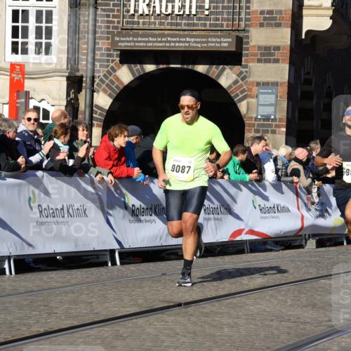06.10.2024 - 19. swb-Marathon Bremen Strokosch-Dieckow http://msf.ph/oto/7365624 06.10.2024 10:40:00 Ziel 7649, 8341, 8447, 8627, 8974, 9036, 9087 meine-sportfotos.de