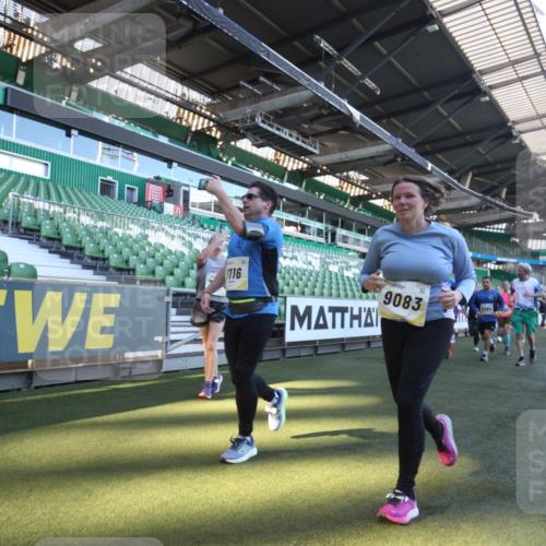 06.10.2024 - 19. swb-Marathon Bremen Yannick Fuchs http://msf.ph/oto/7365671 06.10.2024 10:36:35 Laufen im Stadion 7022, 7051, 7064, 7101, 7102, 7104, 7152, 7160, 7300, 7326, 7434, 7529, 7547, 7558, 7636, 7708, 7709, 7715, 7721, 7747, 7748, 7769, 7792, 7896, 7939, 7944, 7951, 8078, 8081, 8082, 8083, 8084, 8102, 8116, 8125, 8138, 8168, 8170, 8193, 8253, 8254, 8379, 8401, 8430, 8438, 8493, 8545, 8592, 8613, 8621, 8708, 8737, 8741, 8751, 8914, 8977, 8978, 9020, 9022, 9024, 9042, 9043, 9083, 9990 meine-sportfotos.de