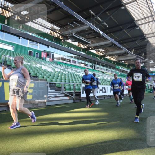 06.10.2024 - 19. swb-Marathon Bremen Yannick Fuchs http://msf.ph/oto/7365678 06.10.2024 10:36:37 Laufen im Stadion 7022, 7051, 7064, 7101, 7102, 7104, 7152, 7160, 7300, 7326, 7434, 7529, 7547, 7558, 7636, 7708, 7709, 7715, 7721, 7747, 7748, 7769, 7792, 7896, 7939, 7944, 7951, 8078, 8081, 8082, 8083, 8084, 8102, 8116, 8125, 8138, 8168, 8170, 8193, 8253, 8254, 8379, 8401, 8430, 8438, 8493, 8545, 8592, 8613, 8621, 8708, 8737, 8741, 8751, 8977, 8978, 9020, 9022, 9024, 9042, 9043, 9083, 9990 meine-sportfotos.de