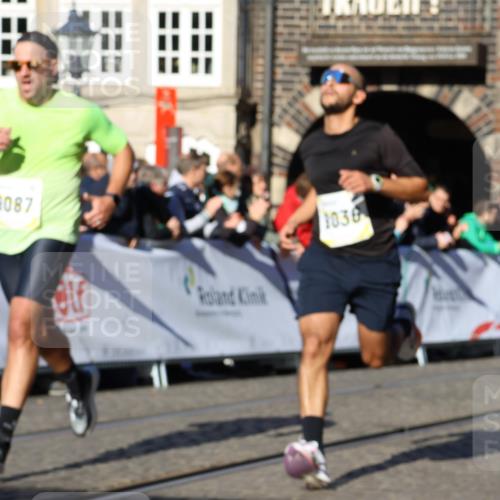 06.10.2024 - 19. swb-Marathon Bremen Strokosch-Dieckow http://msf.ph/oto/7365687 06.10.2024 10:40:01 Ziel 7649, 8341, 8447, 8627, 8974, 9036, 9087 meine-sportfotos.de