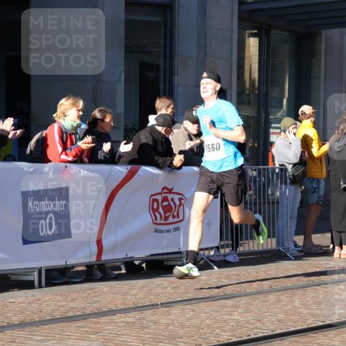 06.10.2024 - 19. swb-Marathon Bremen Strokosch-Dieckow http://msf.ph/oto/7365708 06.10.2024 10:30:40 Laufen 8499, 8500, 8560, 8600, 9039 meine-sportfotos.de