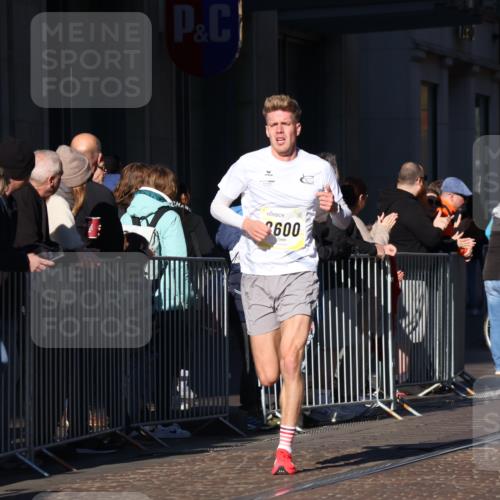 06.10.2024 - 19. swb-Marathon Bremen Strokosch-Dieckow http://msf.ph/oto/7365734 06.10.2024 10:30:44 Laufen 8499, 8500, 8600, 9039 meine-sportfotos.de