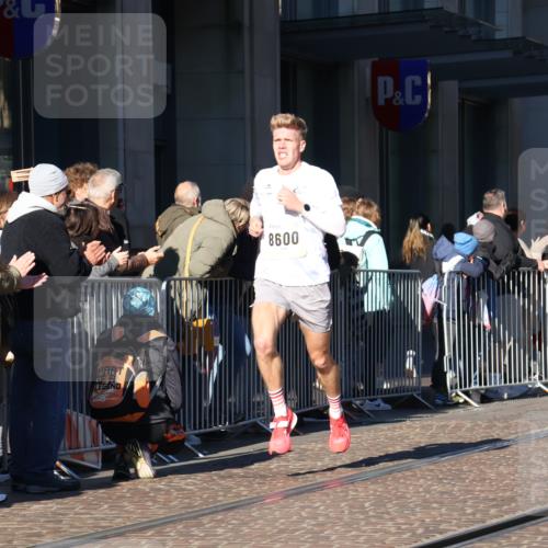 06.10.2024 - 19. swb-Marathon Bremen Strokosch-Dieckow http://msf.ph/oto/7365748 06.10.2024 10:30:44 Laufen 8499, 8500, 8600, 9039 meine-sportfotos.de