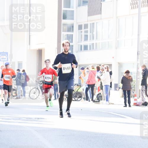 06.10.2024 - 19. swb-Marathon Bremen Matties Gatica Varas http://msf.ph/oto/7365761 06.10.2024 10:42:08 Laufen 7717, 8774, 8460 meine-sportfotos.de