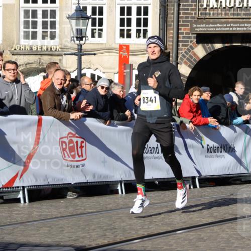 06.10.2024 - 19. swb-Marathon Bremen Strokosch-Dieckow http://msf.ph/oto/7365790 06.10.2024 10:40:03 Ziel 7649, 8341, 8447, 8627, 8974, 9036, 9087 meine-sportfotos.de