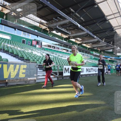 06.10.2024 - 19. swb-Marathon Bremen Yannick Fuchs http://msf.ph/oto/7365799 06.10.2024 10:36:46 Laufen im Stadion 7022, 7064, 7104, 7152, 7160, 7172, 7300, 7326, 7399, 7416, 7529, 7547, 7558, 7626, 7627, 7636, 7645, 7708, 7709, 7715, 7721, 7747, 7748, 7769, 7792, 7896, 7908, 7944, 8025, 8026, 8032, 8050, 8051, 8078, 8081, 8082, 8083, 8084, 8116, 8125, 8138, 8168, 8170, 8193, 8201, 8340, 8407, 8430, 8438, 8493, 8592, 8613, 8621, 8703, 8708, 8737, 8741, 8751, 8862, 8977, 8978, 9022, 9024, 9083, 9123, 9990 meine-sportfotos.de