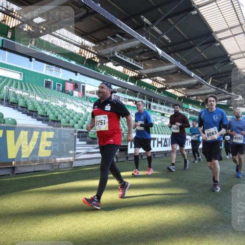 06.10.2024 - 19. swb-Marathon Bremen Yannick Fuchs http://msf.ph/oto/7365826 06.10.2024 10:36:52 Laufen im Stadion 7022, 7064, 7104, 7152, 7160, 7172, 7300, 7326, 7399, 7416, 7529, 7547, 7558, 7626, 7627, 7636, 7645, 7708, 7709, 7715, 7721, 7747, 7748, 7792, 7896, 7908, 8025, 8026, 8032, 8050, 8051, 8078, 8081, 8082, 8083, 8084, 8138, 8168, 8170, 8193, 8201, 8216, 8340, 8407, 8430, 8438, 8493, 8529, 8574, 8592, 8599, 8613, 8621, 8660, 8696, 8703, 8708, 8731, 8741, 8751, 8770, 8778, 8862, 8977, 8978, 9010, 9022, 9024, 9074, 9123, 9990 meine-sportfotos.de