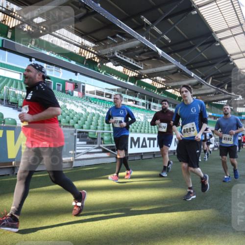 06.10.2024 - 19. swb-Marathon Bremen Yannick Fuchs http://msf.ph/oto/7365837 06.10.2024 10:36:53 Laufen im Stadion 7022, 7064, 7104, 7152, 7160, 7172, 7300, 7326, 7399, 7416, 7547, 7558, 7626, 7627, 7636, 7645, 7708, 7709, 7715, 7721, 7747, 7748, 7792, 7896, 7908, 8025, 8026, 8032, 8050, 8051, 8078, 8081, 8082, 8083, 8084, 8138, 8168, 8170, 8193, 8201, 8202, 8216, 8340, 8407, 8430, 8438, 8493, 8529, 8574, 8592, 8599, 8613, 8621, 8660, 8693, 8696, 8703, 8708, 8731, 8741, 8751, 8770, 8778, 8862, 8977, 8978, 9010, 9022, 9024, 9074, 9123, 9990 meine-sportfotos.de