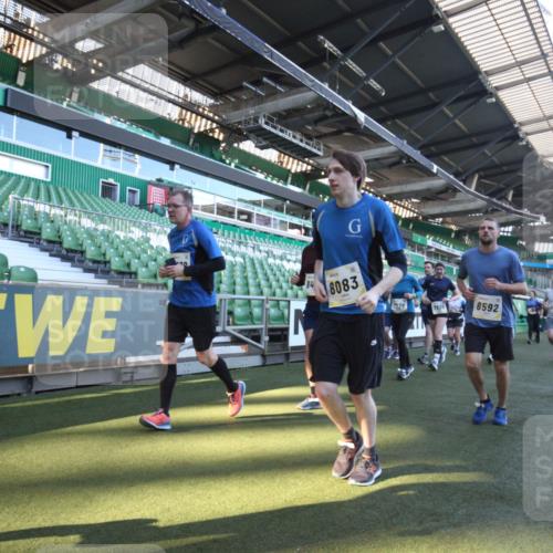 06.10.2024 - 19. swb-Marathon Bremen Yannick Fuchs http://msf.ph/oto/7365846 06.10.2024 10:36:53 Laufen im Stadion 7022, 7064, 7104, 7152, 7160, 7172, 7300, 7326, 7399, 7416, 7547, 7558, 7626, 7627, 7636, 7645, 7708, 7709, 7715, 7721, 7747, 7748, 7792, 7896, 7908, 8025, 8026, 8032, 8050, 8051, 8078, 8081, 8082, 8083, 8084, 8138, 8168, 8170, 8193, 8201, 8202, 8216, 8340, 8407, 8430, 8438, 8493, 8529, 8574, 8592, 8599, 8613, 8621, 8660, 8693, 8696, 8703, 8708, 8731, 8741, 8751, 8770, 8778, 8862, 8977, 8978, 9010, 9022, 9024, 9074, 9123, 9990 meine-sportfotos.de