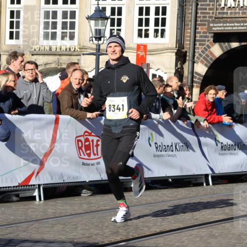 06.10.2024 - 19. swb-Marathon Bremen Strokosch-Dieckow http://msf.ph/oto/7365877 06.10.2024 10:40:03 Ziel 7649, 8341, 8447, 8627, 8974, 9036, 9087 meine-sportfotos.de