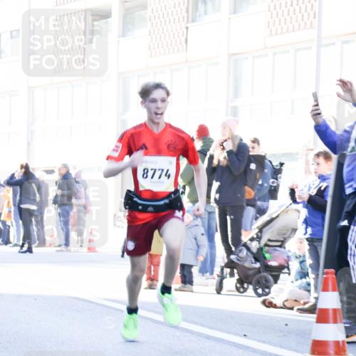 06.10.2024 - 19. swb-Marathon Bremen Matties Gatica Varas http://msf.ph/oto/7365897 06.10.2024 10:42:12 Laufen 8774 meine-sportfotos.de