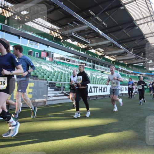06.10.2024 - 19. swb-Marathon Bremen Yannick Fuchs http://msf.ph/oto/7365911 06.10.2024 10:36:56 Laufen im Stadion 7022, 7064, 7104, 7152, 7160, 7172, 7300, 7326, 7399, 7416, 7558, 7626, 7627, 7636, 7645, 7708, 7709, 7715, 7721, 7747, 7748, 7792, 7818, 7819, 7896, 7908, 8025, 8026, 8032, 8050, 8051, 8078, 8082, 8083, 8138, 8168, 8170, 8193, 8201, 8202, 8216, 8340, 8407, 8430, 8438, 8493, 8529, 8574, 8592, 8599, 8613, 8621, 8660, 8693, 8696, 8703, 8708, 8731, 8741, 8751, 8770, 8778, 8862, 8977, 8978, 9010, 9022, 9024, 9074, 9123, 9990 meine-sportfotos.de