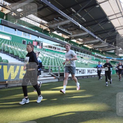 06.10.2024 - 19. swb-Marathon Bremen Yannick Fuchs http://msf.ph/oto/7365926 06.10.2024 10:36:57 Laufen im Stadion 7022, 7064, 7104, 7152, 7160, 7172, 7326, 7399, 7416, 7441, 7558, 7626, 7627, 7636, 7645, 7708, 7709, 7715, 7721, 7747, 7748, 7792, 7818, 7819, 7834, 7896, 7908, 8025, 8026, 8032, 8050, 8051, 8077, 8078, 8083, 8104, 8138, 8168, 8170, 8193, 8201, 8202, 8216, 8340, 8407, 8430, 8438, 8448, 8493, 8529, 8574, 8592, 8599, 8613, 8621, 8660, 8693, 8696, 8703, 8708, 8731, 8741, 8751, 8770, 8778, 8862, 8977, 8978, 9010, 9022, 9024, 9074, 9123, 9990 meine-sportfotos.de