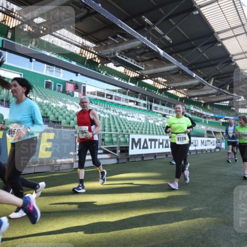 06.10.2024 - 19. swb-Marathon Bremen Yannick Fuchs http://msf.ph/oto/7365968 06.10.2024 10:37:01 Laufen im Stadion 7022, 7064, 7104, 7152, 7160, 7172, 7326, 7399, 7416, 7441, 7558, 7626, 7627, 7636, 7645, 7721, 7792, 7818, 7819, 7834, 7908, 8025, 8026, 8032, 8050, 8051, 8077, 8078, 8083, 8104, 8138, 8168, 8170, 8193, 8201, 8202, 8216, 8221, 8340, 8407, 8430, 8438, 8448, 8493, 8529, 8574, 8592, 8599, 8613, 8621, 8660, 8693, 8696, 8703, 8708, 8731, 8741, 8751, 8770, 8778, 8811, 8862, 8977, 8978, 9010, 9022, 9024, 9074, 9123, 9990 meine-sportfotos.de
