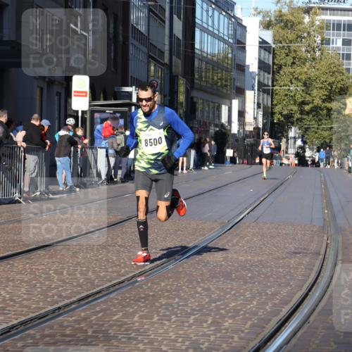 06.10.2024 - 19. swb-Marathon Bremen Strokosch-Dieckow http://msf.ph/oto/7366000 06.10.2024 10:31:02 Laufen 8499, 8500, 9039 meine-sportfotos.de