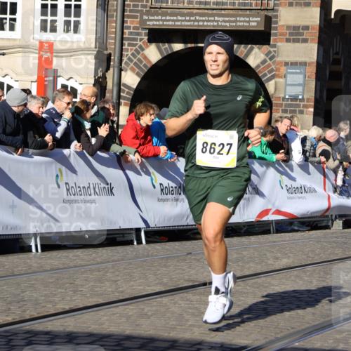 06.10.2024 - 19. swb-Marathon Bremen Strokosch-Dieckow http://msf.ph/oto/7366004 06.10.2024 10:40:05 Ziel 7649, 8341, 8447, 8627, 8974, 9036, 9087 meine-sportfotos.de