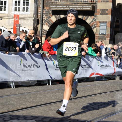 06.10.2024 - 19. swb-Marathon Bremen Strokosch-Dieckow http://msf.ph/oto/7366025 06.10.2024 10:40:05 Ziel 7649, 8341, 8447, 8627, 8974, 9036, 9087 meine-sportfotos.de
