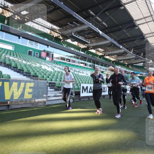06.10.2024 - 19. swb-Marathon Bremen Yannick Fuchs http://msf.ph/oto/7366073 06.10.2024 10:37:10 Laufen im Stadion 7022, 7064, 7104, 7160, 7172, 7399, 7416, 7441, 7495, 7558, 7588, 7626, 7627, 7636, 7645, 7688, 7721, 7818, 7819, 7834, 7908, 8021, 8025, 8026, 8032, 8050, 8051, 8077, 8104, 8138, 8168, 8169, 8170, 8193, 8201, 8202, 8216, 8217, 8221, 8282, 8340, 8407, 8430, 8448, 8493, 8529, 8574, 8592, 8599, 8660, 8687, 8693, 8696, 8703, 8708, 8731, 8741, 8770, 8778, 8811, 8862, 9010, 9074, 9123, 9990 meine-sportfotos.de