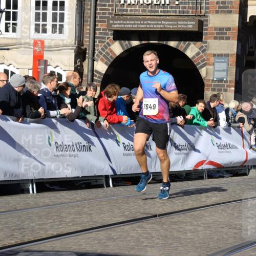 06.10.2024 - 19. swb-Marathon Bremen Strokosch-Dieckow http://msf.ph/oto/7366163 06.10.2024 10:40:13 Ziel 7649, 8447, 8974 meine-sportfotos.de
