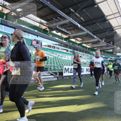 06.10.2024 - 19. swb-Marathon Bremen Yannick Fuchs http://msf.ph/oto/7366181 06.10.2024 10:37:14 Laufen im Stadion 7038, 7064, 7104, 7160, 7172, 7220, 7399, 7416, 7441, 7495, 7512, 7588, 7611, 7612, 7626, 7627, 7645, 7688, 7817, 7818, 7819, 7834, 7908, 8021, 8025, 8026, 8032, 8050, 8051, 8077, 8104, 8138, 8169, 8182, 8184, 8193, 8201, 8202, 8216, 8217, 8221, 8282, 8340, 8407, 8430, 8448, 8529, 8535, 8574, 8599, 8660, 8687, 8693, 8696, 8703, 8708, 8731, 8770, 8778, 8811, 8862, 9010, 9074, 9123, 9990 meine-sportfotos.de
