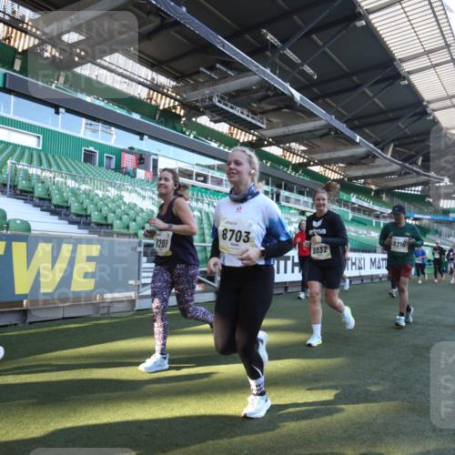 06.10.2024 - 19. swb-Marathon Bremen Yannick Fuchs http://msf.ph/oto/7366203 06.10.2024 10:37:15 Laufen im Stadion 7038, 7064, 7104, 7160, 7172, 7220, 7399, 7416, 7441, 7495, 7512, 7588, 7611, 7612, 7626, 7627, 7645, 7688, 7817, 7818, 7819, 7834, 7908, 8021, 8025, 8026, 8032, 8050, 8051, 8077, 8104, 8138, 8169, 8182, 8184, 8193, 8201, 8202, 8216, 8217, 8221, 8282, 8340, 8407, 8430, 8448, 8529, 8532, 8535, 8574, 8599, 8660, 8687, 8693, 8696, 8703, 8708, 8731, 8770, 8778, 8811, 8862, 9010, 9074, 9123, 9990 meine-sportfotos.de