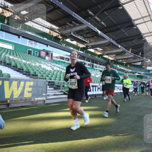 06.10.2024 - 19. swb-Marathon Bremen Yannick Fuchs http://msf.ph/oto/7366215 06.10.2024 10:37:15 Laufen im Stadion 7038, 7064, 7104, 7160, 7172, 7220, 7399, 7416, 7441, 7495, 7512, 7588, 7611, 7612, 7626, 7627, 7645, 7688, 7817, 7818, 7819, 7834, 7908, 8021, 8025, 8026, 8032, 8050, 8051, 8077, 8104, 8138, 8169, 8182, 8184, 8193, 8201, 8202, 8216, 8217, 8221, 8282, 8340, 8407, 8430, 8448, 8529, 8532, 8535, 8574, 8599, 8660, 8687, 8693, 8696, 8703, 8708, 8731, 8770, 8778, 8811, 8862, 9010, 9074, 9123, 9990 meine-sportfotos.de