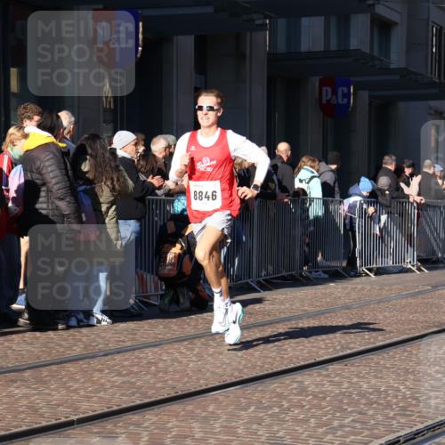 06.10.2024 - 19. swb-Marathon Bremen Strokosch-Dieckow http://msf.ph/oto/7366246 06.10.2024 10:31:47 Laufen 8300, 8371, 8513, 8780, 8846, 9063 meine-sportfotos.de