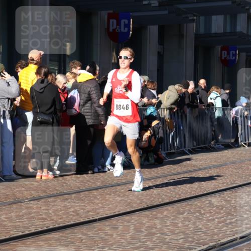 06.10.2024 - 19. swb-Marathon Bremen Strokosch-Dieckow http://msf.ph/oto/7366254 06.10.2024 10:31:47 Laufen 8300, 8371, 8513, 8780, 8846, 9063 meine-sportfotos.de