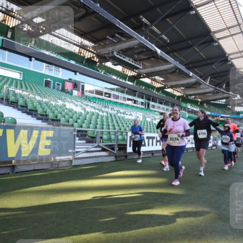 06.10.2024 - 19. swb-Marathon Bremen Yannick Fuchs http://msf.ph/oto/7366260 06.10.2024 10:37:20 Laufen im Stadion 7038, 7164, 7172, 7220, 7399, 7416, 7441, 7495, 7512, 7588, 7611, 7612, 7626, 7627, 7645, 7688, 7711, 7713, 7817, 7818, 7819, 7834, 7908, 7999, 8021, 8025, 8026, 8032, 8050, 8051, 8077, 8104, 8130, 8169, 8182, 8184, 8201, 8202, 8216, 8217, 8221, 8282, 8294, 8340, 8393, 8407, 8448, 8464, 8529, 8532, 8535, 8574, 8597, 8599, 8660, 8687, 8693, 8696, 8703, 8731, 8770, 8778, 8811, 8862, 9010, 9074, 9123 meine-sportfotos.de