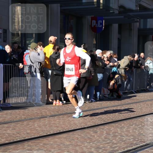 06.10.2024 - 19. swb-Marathon Bremen Strokosch-Dieckow http://msf.ph/oto/7366267 06.10.2024 10:31:48 Laufen 8300, 8371, 8513, 8753, 8780, 9063 meine-sportfotos.de