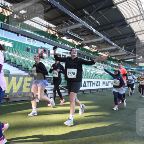 06.10.2024 - 19. swb-Marathon Bremen Yannick Fuchs http://msf.ph/oto/7366318 06.10.2024 10:37:21 Laufen im Stadion 7038, 7164, 7172, 7220, 7399, 7416, 7441, 7495, 7512, 7588, 7611, 7612, 7626, 7627, 7645, 7688, 7711, 7713, 7817, 7818, 7819, 7834, 7908, 7999, 8021, 8025, 8026, 8032, 8050, 8051, 8077, 8104, 8130, 8169, 8182, 8184, 8201, 8202, 8216, 8217, 8221, 8282, 8294, 8340, 8393, 8407, 8448, 8464, 8529, 8532, 8535, 8574, 8597, 8599, 8660, 8687, 8693, 8696, 8703, 8731, 8770, 8778, 8811, 8862, 9010, 9074, 9123 meine-sportfotos.de