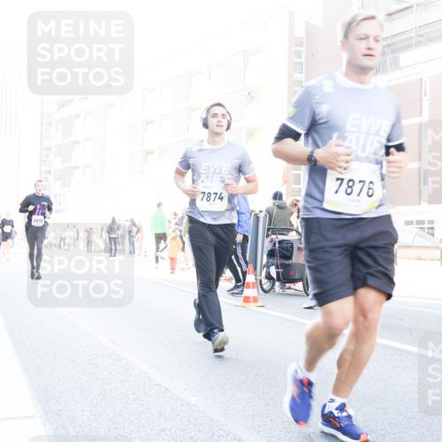 06.10.2024 - 19. swb-Marathon Bremen Matties Gatica Varas http://msf.ph/oto/7366335 06.10.2024 10:42:24 Laufen 8635, 7874, 7876 meine-sportfotos.de