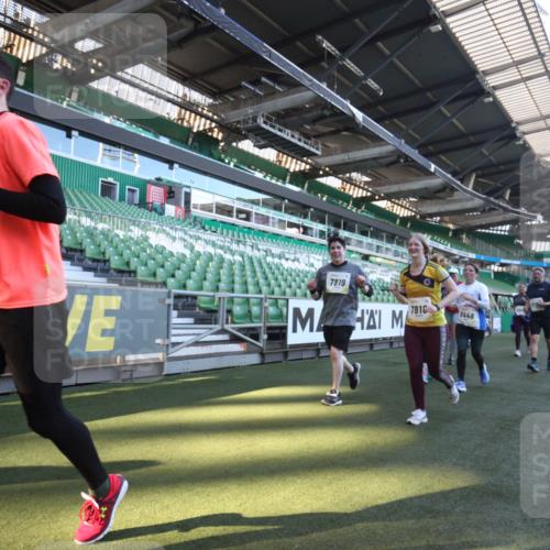 06.10.2024 - 19. swb-Marathon Bremen Yannick Fuchs http://msf.ph/oto/7366342 06.10.2024 10:37:23 Laufen im Stadion 7038, 7164, 7172, 7220, 7399, 7416, 7441, 7495, 7512, 7588, 7611, 7612, 7626, 7627, 7645, 7688, 7711, 7713, 7817, 7818, 7819, 7834, 7908, 7999, 8021, 8025, 8026, 8032, 8050, 8051, 8077, 8104, 8130, 8169, 8182, 8184, 8201, 8202, 8213, 8216, 8217, 8221, 8282, 8294, 8340, 8393, 8407, 8448, 8464, 8529, 8532, 8535, 8574, 8597, 8599, 8660, 8687, 8693, 8696, 8703, 8731, 8770, 8778, 8811, 8862, 9010, 9074 meine-sportfotos.de