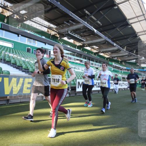 06.10.2024 - 19. swb-Marathon Bremen Yannick Fuchs http://msf.ph/oto/7366363 06.10.2024 10:37:24 Laufen im Stadion 7038, 7164, 7172, 7220, 7399, 7416, 7441, 7495, 7512, 7588, 7611, 7612, 7626, 7627, 7645, 7672, 7688, 7711, 7713, 7728, 7729, 7817, 7818, 7819, 7834, 7908, 7999, 8021, 8025, 8026, 8032, 8050, 8051, 8077, 8104, 8130, 8169, 8182, 8184, 8201, 8202, 8213, 8216, 8217, 8221, 8282, 8294, 8340, 8393, 8407, 8448, 8464, 8529, 8532, 8535, 8574, 8597, 8599, 8660, 8687, 8693, 8696, 8703, 8731, 8770, 8778, 8811, 8862, 9010, 9074 meine-sportfotos.de