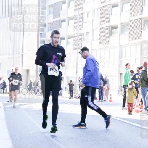 06.10.2024 - 19. swb-Marathon Bremen Matties Gatica Varas http://msf.ph/oto/7366367 06.10.2024 10:42:26 Laufen 7184, 8635 meine-sportfotos.de