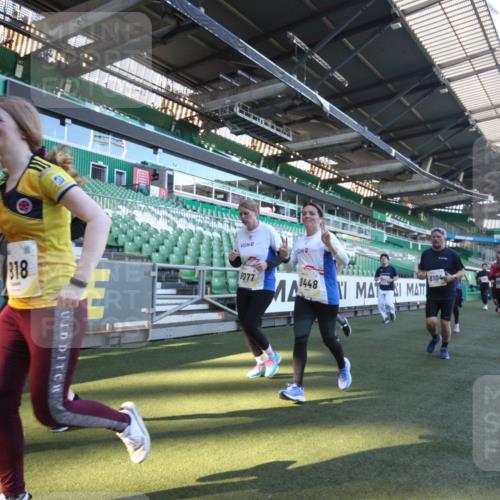 06.10.2024 - 19. swb-Marathon Bremen Yannick Fuchs http://msf.ph/oto/7366374 06.10.2024 10:37:25 Laufen im Stadion 7038, 7164, 7172, 7220, 7399, 7441, 7495, 7512, 7588, 7611, 7612, 7645, 7672, 7688, 7711, 7713, 7728, 7729, 7817, 7818, 7819, 7834, 7999, 8021, 8025, 8026, 8032, 8050, 8051, 8077, 8104, 8130, 8140, 8141, 8145, 8169, 8182, 8184, 8201, 8202, 8213, 8216, 8217, 8221, 8282, 8294, 8340, 8393, 8407, 8448, 8464, 8529, 8532, 8535, 8574, 8597, 8599, 8660, 8687, 8693, 8696, 8703, 8731, 8770, 8778, 8811, 8862, 9010, 9074 meine-sportfotos.de