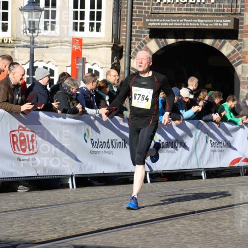 06.10.2024 - 19. swb-Marathon Bremen Strokosch-Dieckow http://msf.ph/oto/7366396 06.10.2024 10:40:32 Ziel 7738, 8120, 8220, 8390, 8544, 8726, 8784, 9052 meine-sportfotos.de