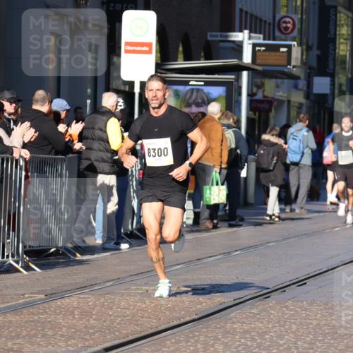 06.10.2024 - 19. swb-Marathon Bremen Strokosch-Dieckow http://msf.ph/oto/7366431 06.10.2024 10:31:58 Laufen 7247, 8300, 8371, 8753, 8780, 9063 meine-sportfotos.de